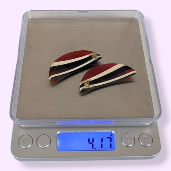 (2/$20) Vintage Striped Curve Earrings - Picture 5 of 5